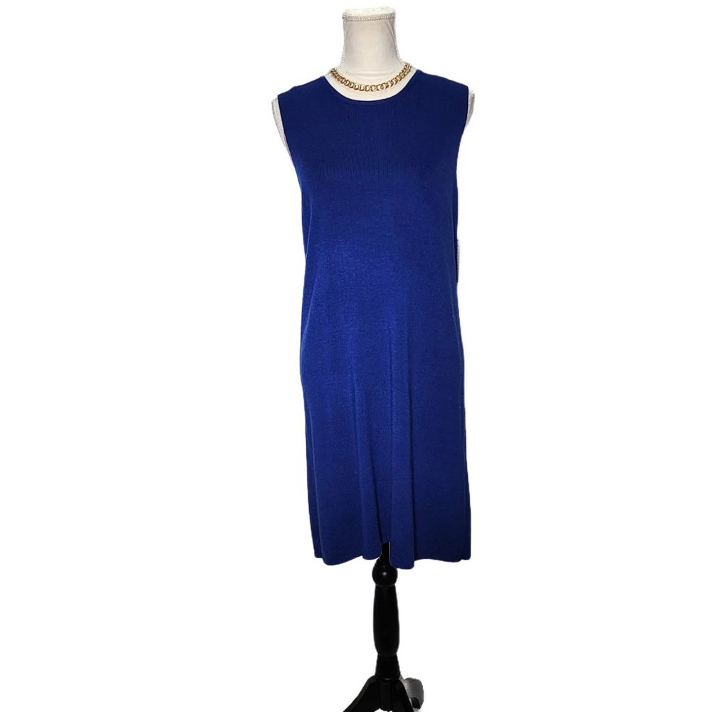 Lord & Taylor. Vintage, 100% Wool Sweater Dress. Size: Small